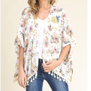 White Floral Print Short Sleeve Kimono Wrap Top